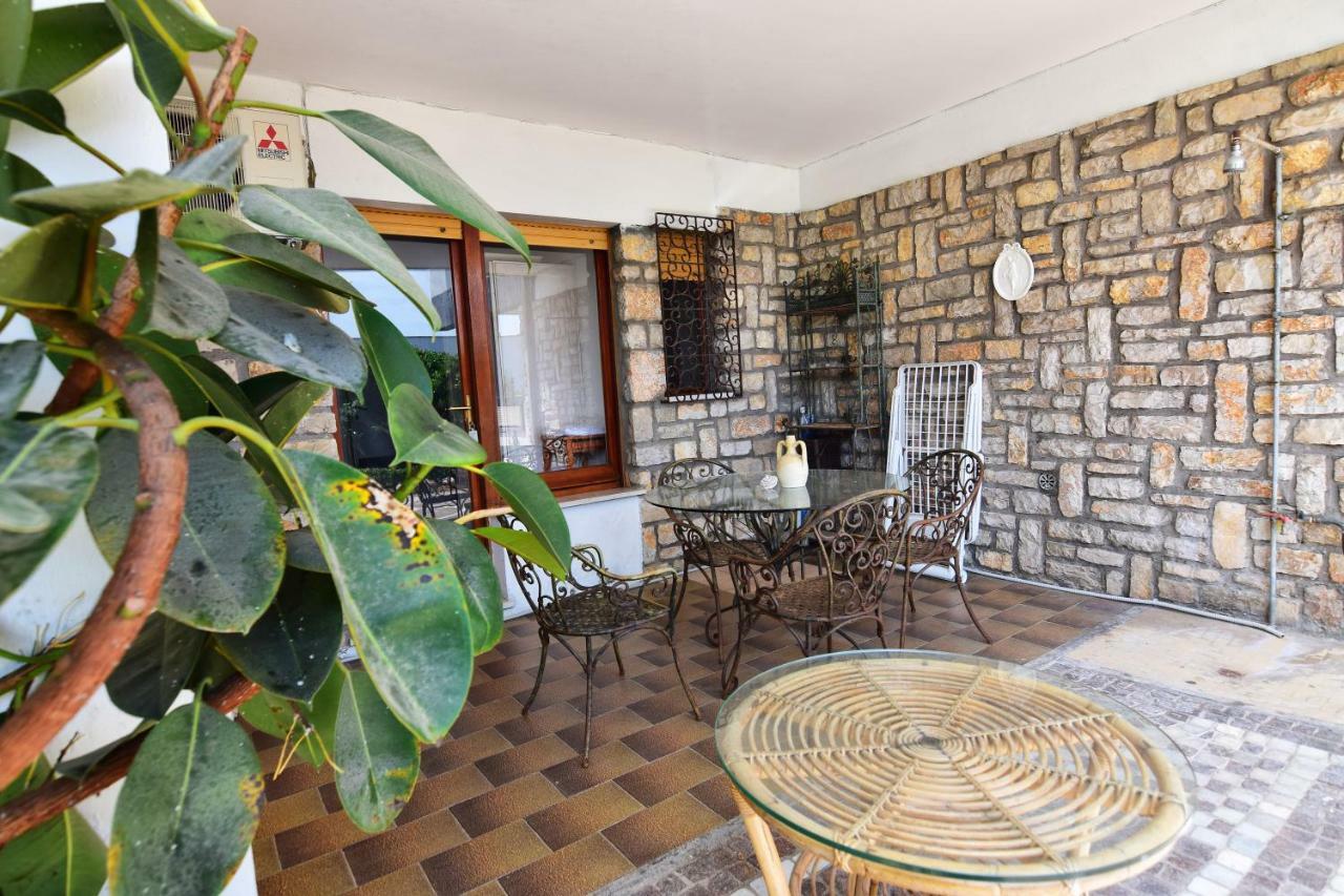 Un Ospite A Fontania Bed and Breakfast Gaeta Buitenkant foto