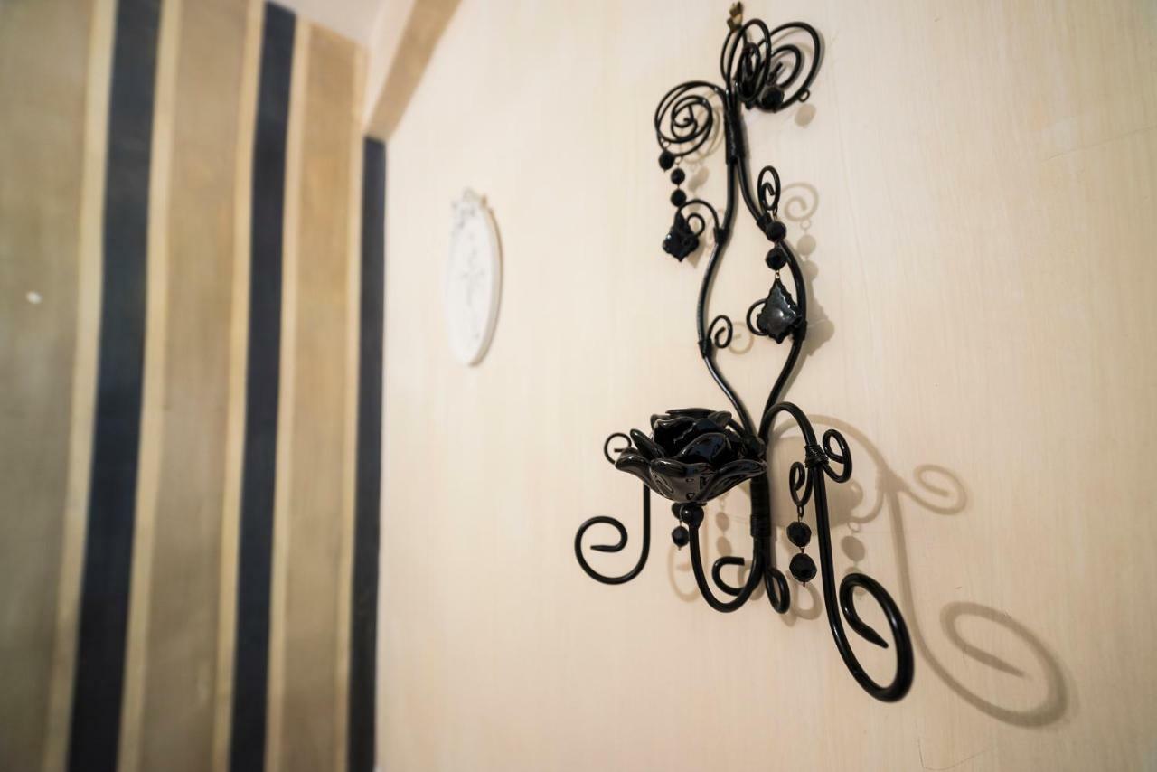 Un Ospite A Fontania Bed and Breakfast Gaeta Buitenkant foto