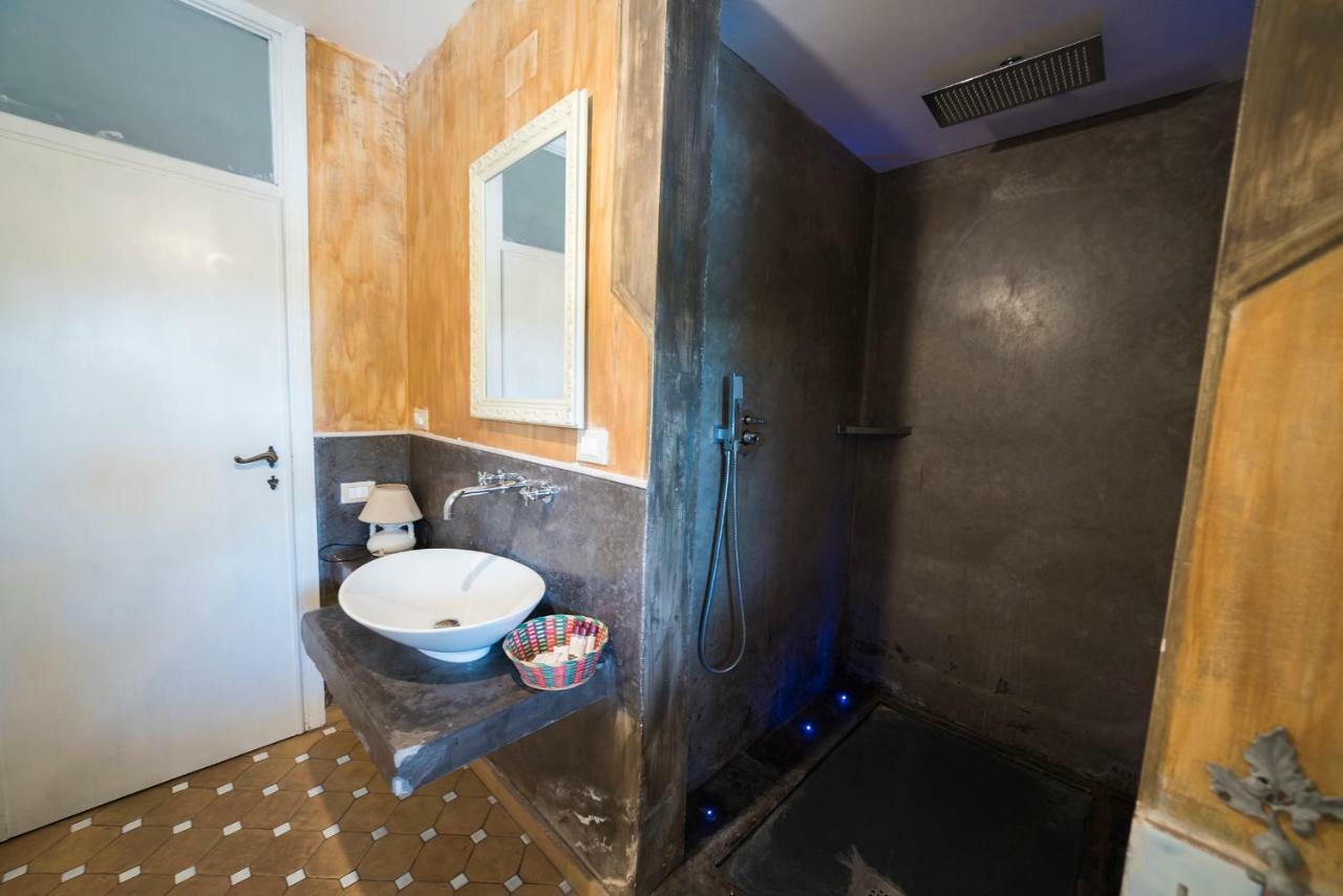 Un Ospite A Fontania Bed and Breakfast Gaeta Buitenkant foto