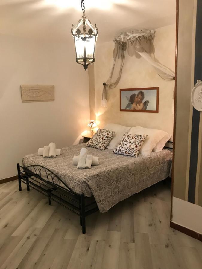 Un Ospite A Fontania Bed and Breakfast Gaeta Buitenkant foto