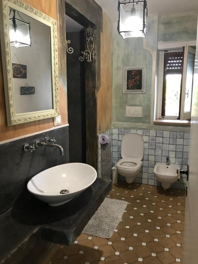 Un Ospite A Fontania Bed and Breakfast Gaeta Buitenkant foto